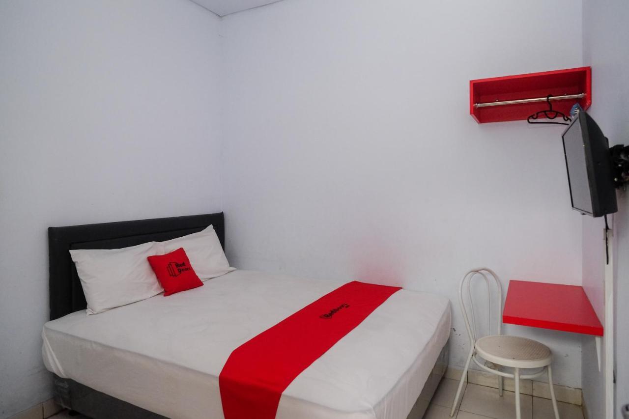 Hotel Reddoorz At Lapangan Bandara Sam Ratulangi Manado Zewnętrze zdjęcie