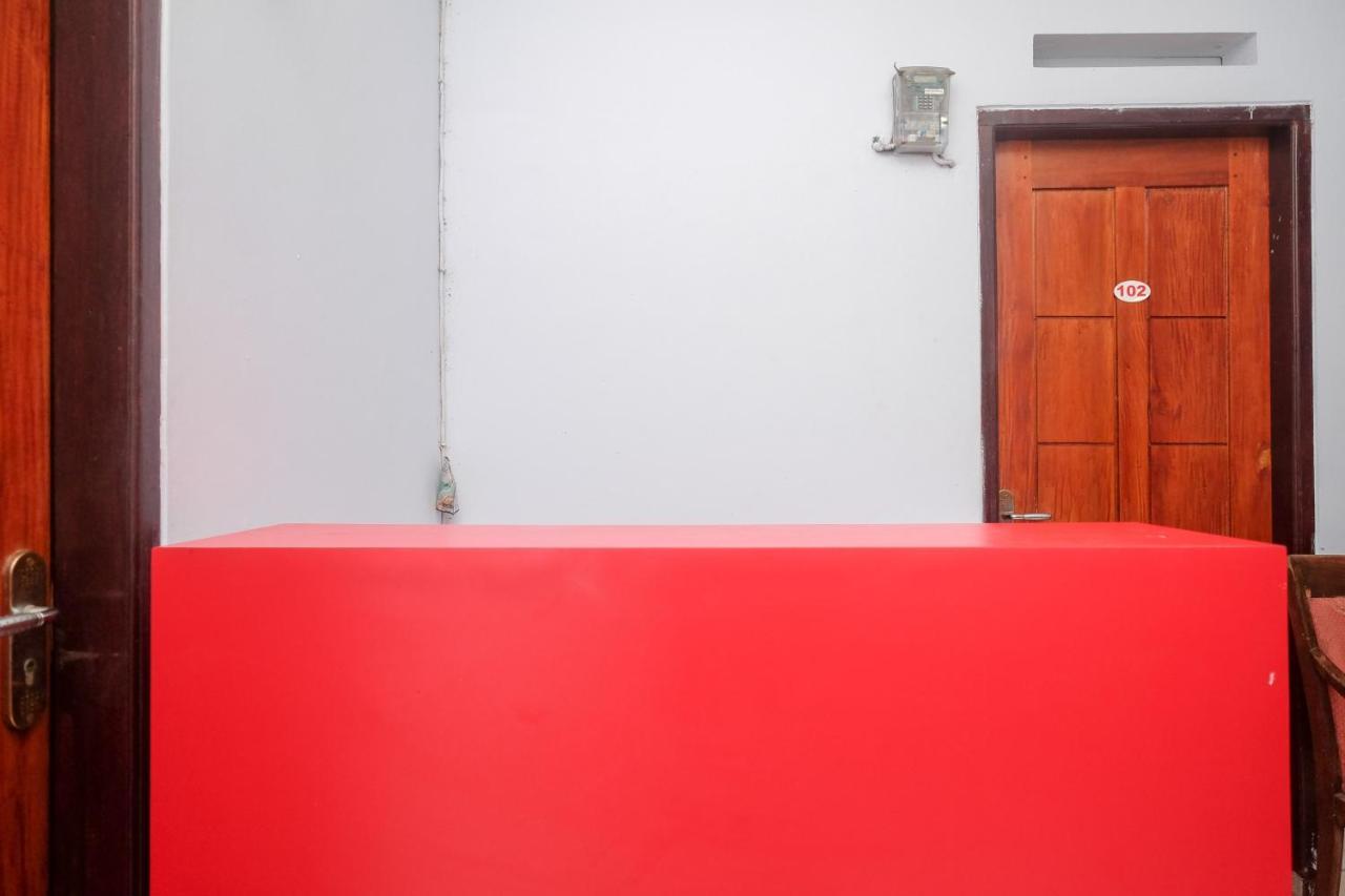 Hotel Reddoorz At Lapangan Bandara Sam Ratulangi Manado Zewnętrze zdjęcie